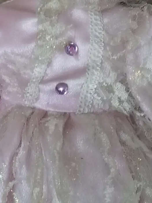STUNNING VINTAGE PORCELAIN DOLL - VERY NEED