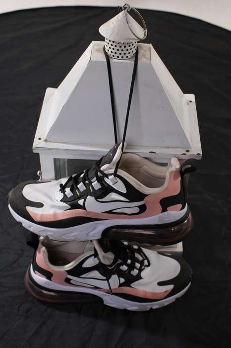 Nike Air 270 React Sneakers | UK 5 | Black/White