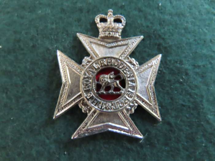Rhodesia - Pre U.D.I. -  B Coy. Royal Rhodesia Regiment - Armoured Car Unit  Cap Badge