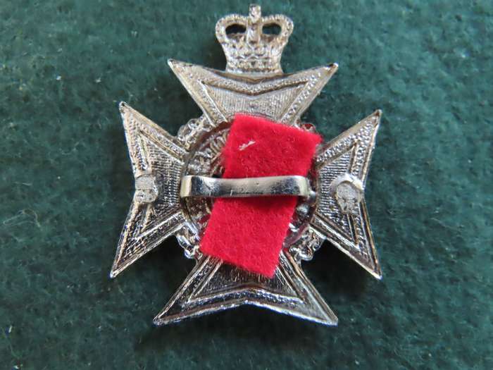 Rhodesia - Pre U.D.I. -  B Coy. Royal Rhodesia Regiment - Armoured Car Unit  Cap Badge