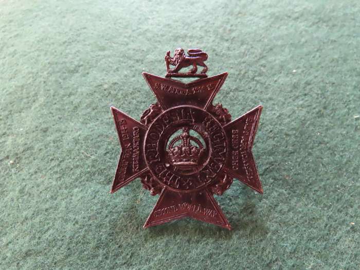 Rhodesia  -Bush War - Rhodesia Regiment Beret and Cap Badge