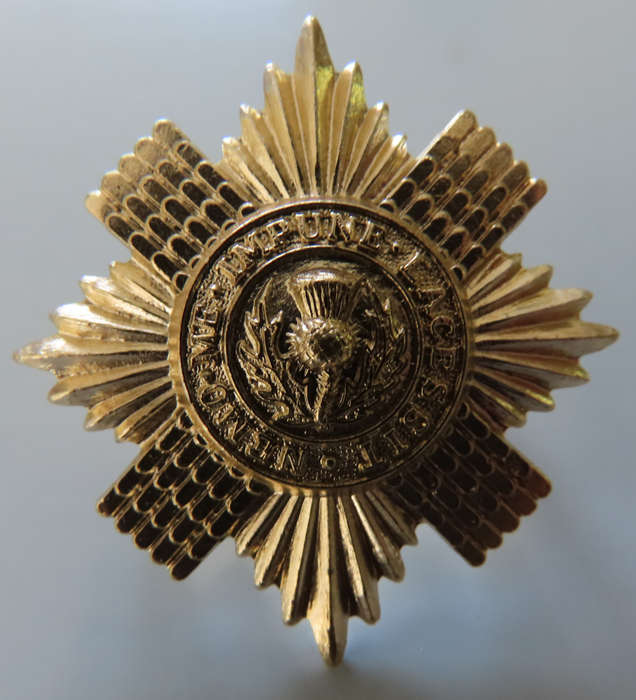 Great Britain -Scots Guards Staybright Cap Badge