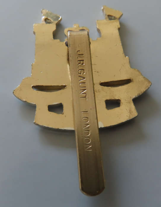 Great Britain - Suffolk and Norfolk Yeomanry - Bi Metal Staybright Cap Badge