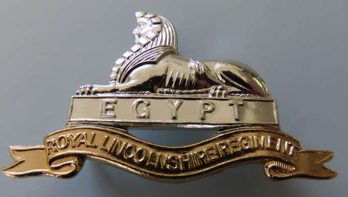 Great Britain - The Royal Lincolnshire Regiment - Bi Metal Staybright Cap Badge