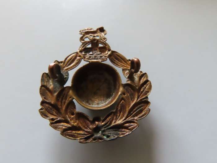 Great Britain - The Royal Marines - Cap Badge