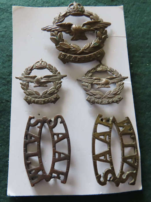 South Africa -S.A. Air Force - WWII -  Cap, Collars, and Shoulder Titles