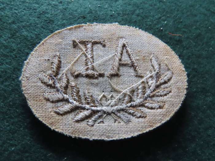 Great Britain and Commonwealth Commonwealth Countries WWII and later-Anti Tank Gun layer