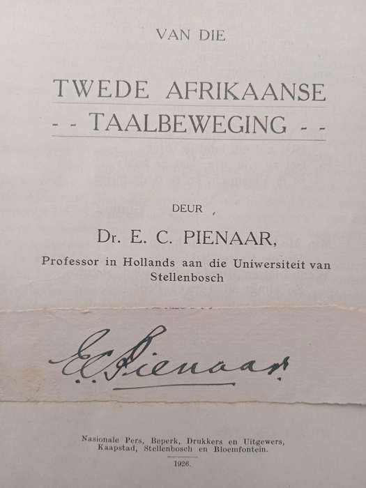 Africana- Twede Afrikaanse Taalbeweging  deur Dr E C Pienaar(1926)