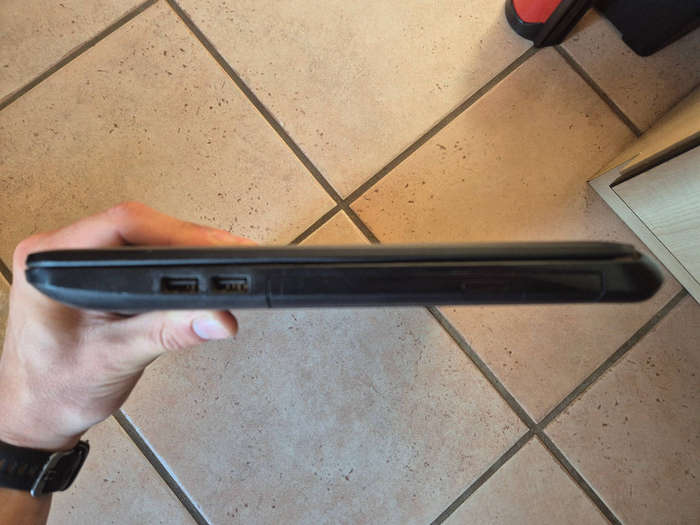 HP Laptop - i3