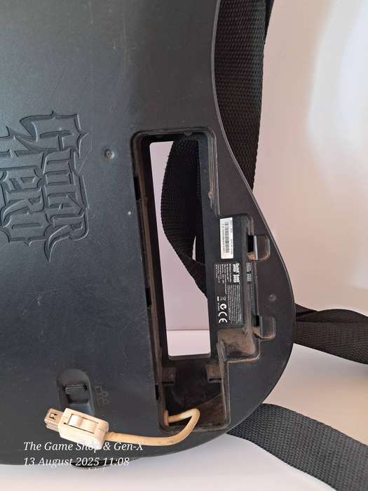 WII GUITAR HERO BUNDLE (BACK COVER MISSING)