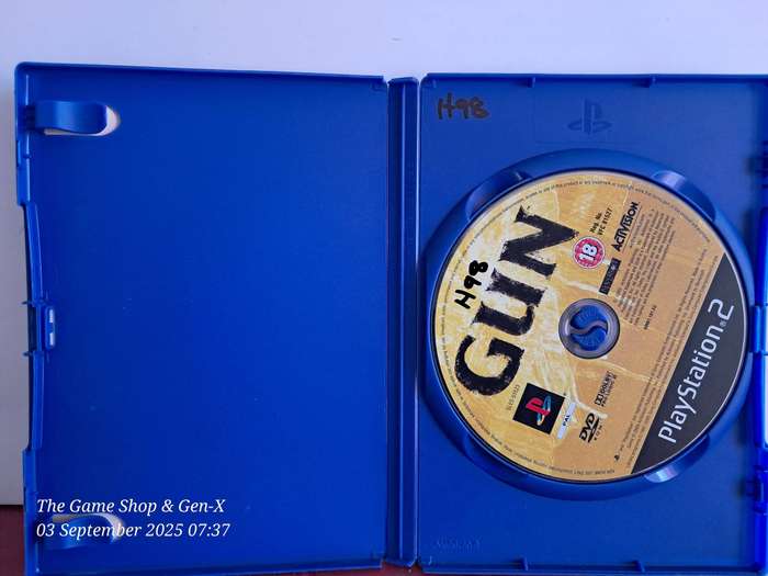 PS2 GUN - NO MANUAL (SUN FADED ARTWORK)