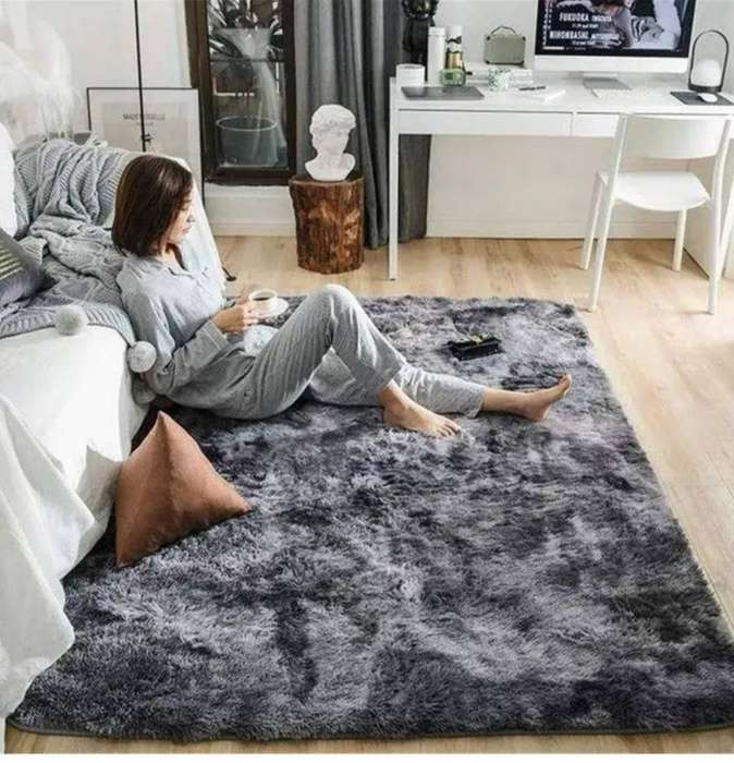 Fluffy rug
