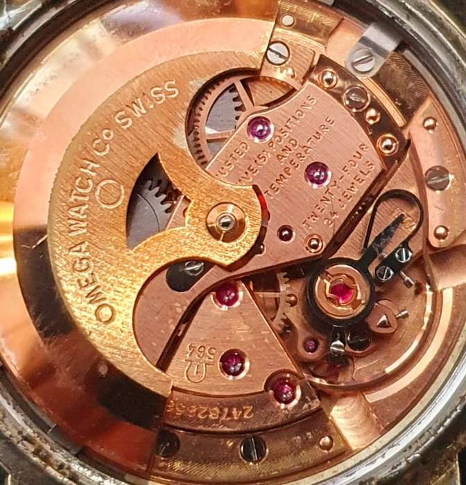 Omega Constellation wrist watch. Swiss made. 1966. Well worn. "Pie pan". Running condition.