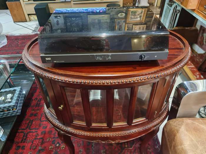 NAD 5120 Belt Drive Turntable