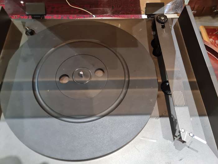 NAD 5120 Belt Drive Turntable