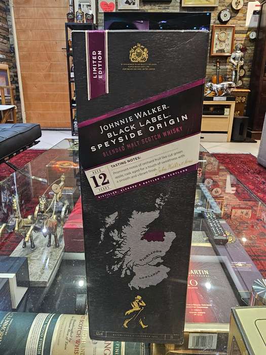Johnnie Walker 12 Year Old Black Label Speyside Origin Blended Malt Scotch Whisky