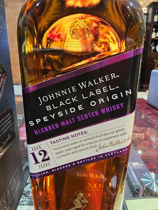 Johnnie Walker 12 Year Old Black Label Speyside Origin Blended Malt Scotch Whisky