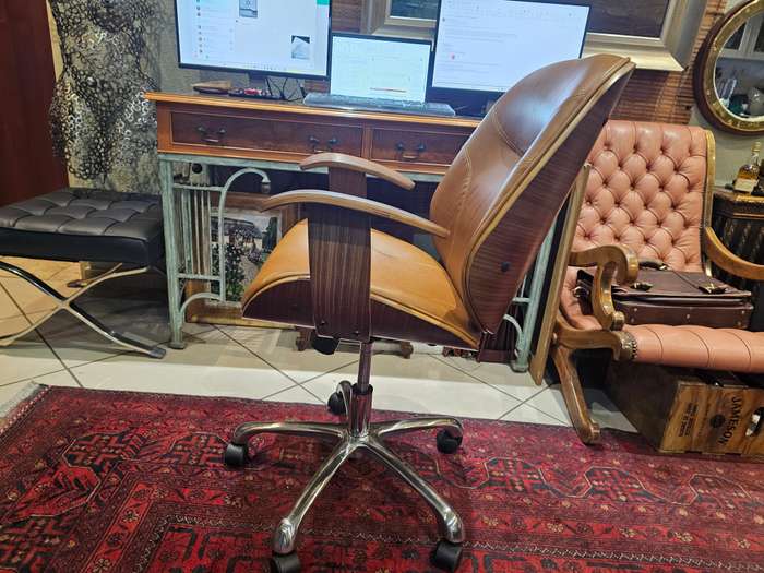 Specter Office Chair