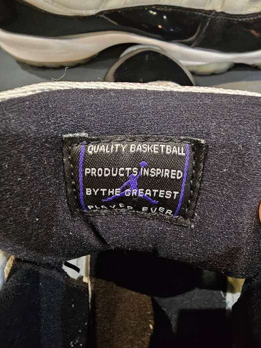 Air Jordan 11 Retro Concord
