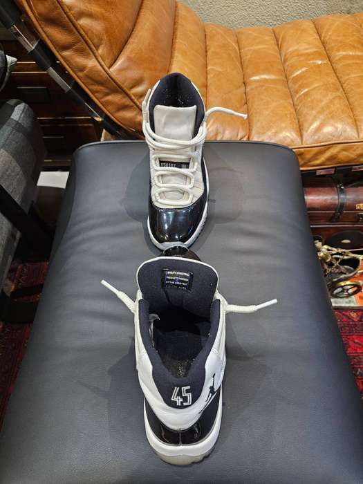Air Jordan 11 Retro Concord
