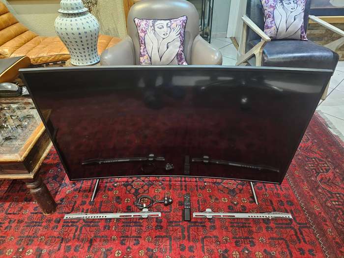 Samsung 55RU7300 55" Curved Smart LED HDR UHD TV