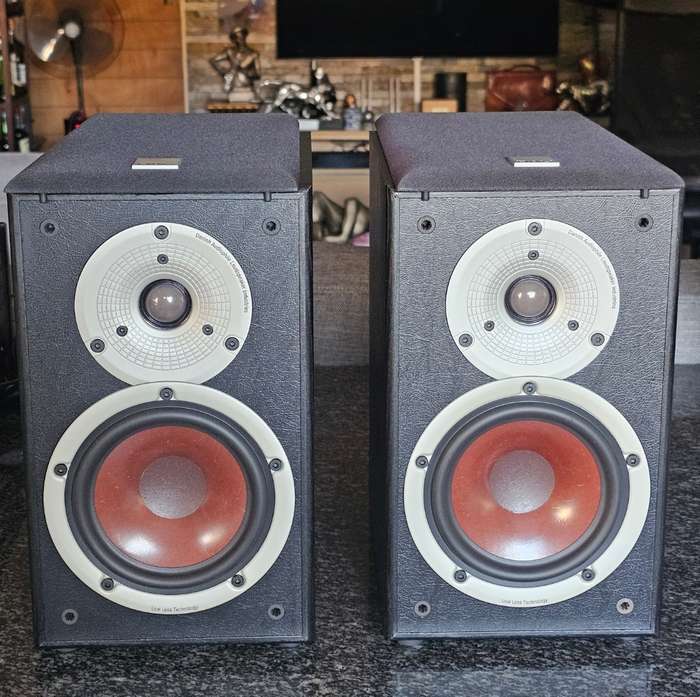 Dali Spektor 2 Bookshelf Speakers