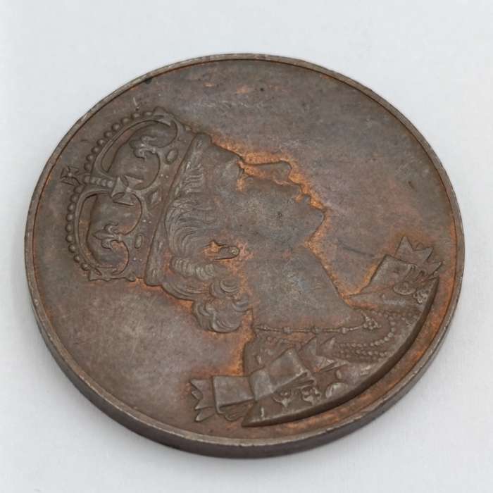Canadian Elizabeth 2 coronation medal - Excellent condition