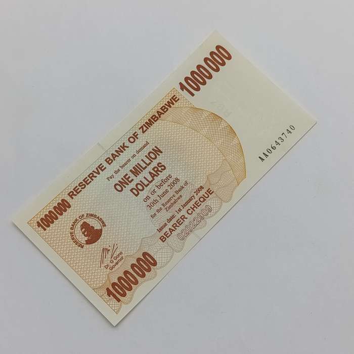 Zimbabwe One million dollars 1 Jan 2008 set of 5x AA banknotes with consecutive numbers