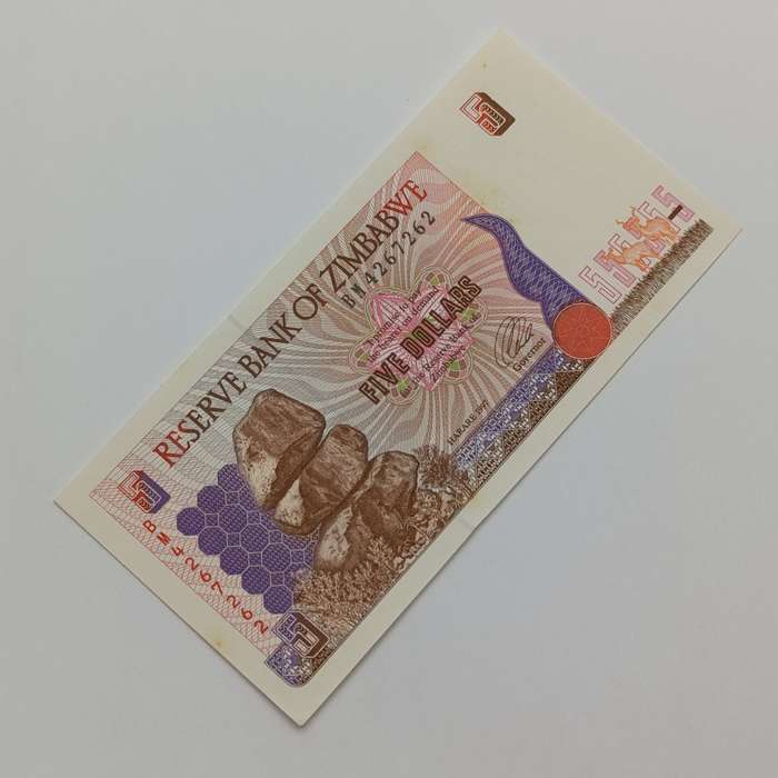 Zimbabwe $5 Harare 1997 lot of 8 banknotes with consecutive numbers