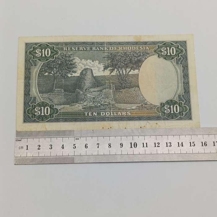 Rhodesia Ten dollars banknote 8 May 1972 - aVF