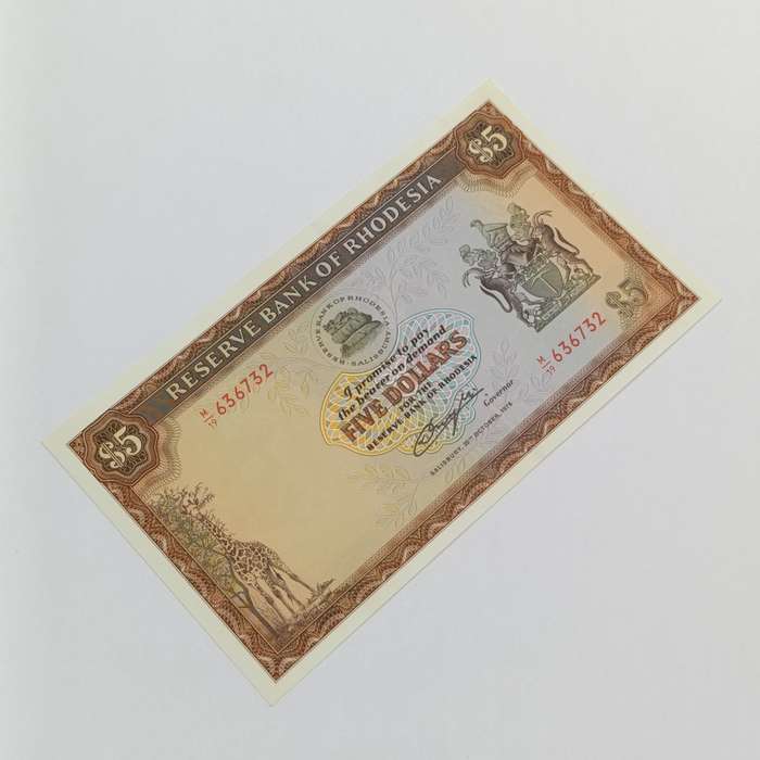 Rhodesia five dollars banknotes 20 October 1978 uncirculated pair with consecutive