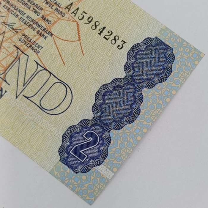 South Africa Cl Stals Lot of 4 uncirculated R2 banknotes AA series consecutive numbers