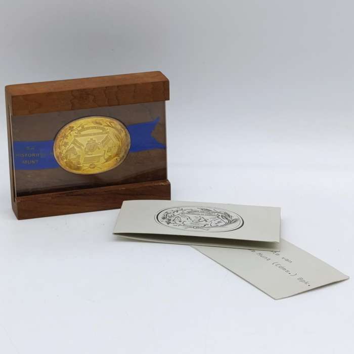 Genootskap van Regte Afrikaners gold plated sterling silver medallion in wooden display case