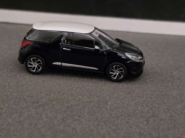 CITROEN DS 3 2016, MADE BY NOREV (SCALE 1/64)