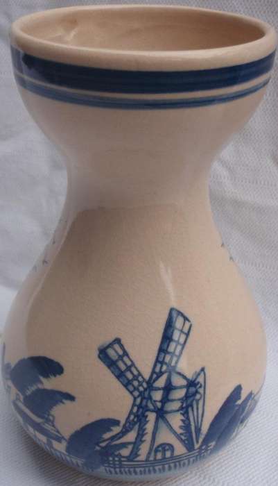 Vintage - beautifully hand painted vase.