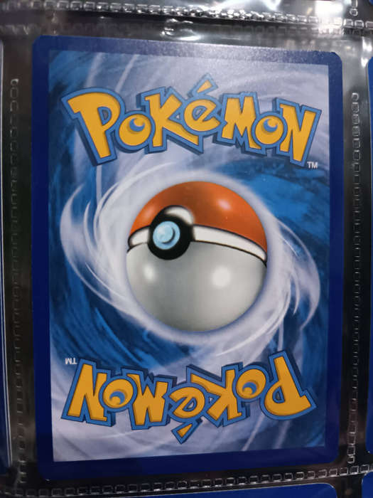 Pikachu 7/16 Pokemon Rumble (Near Mint RAW)