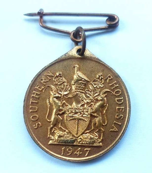 Southern Rhodesia 1947 Royal Visit Bronze Medallion with Lug  Rare: Numista Rarity Index 91