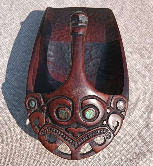 Fine Maori Wooden Canoe Bailer (Tiheru, Tata, Ta Wai) with Paua Shell Eyes