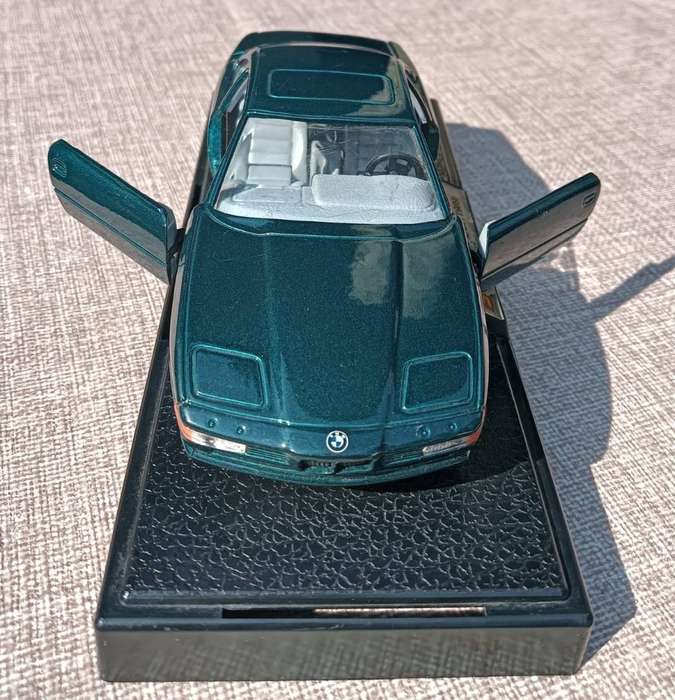 Superior BMW 850i 1989 Dark Green 2-Door Coupe Diecast Model Mounted Scale 1:24