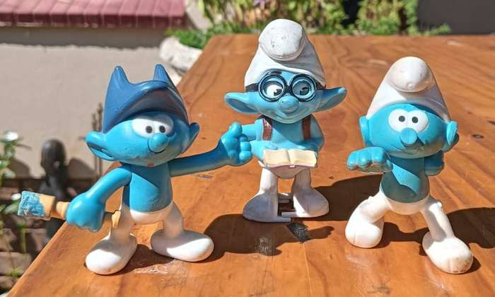 Cute Batch of 15 Peyo Smurf Figurines  McDonalds Happy Meal Smurfs 2011 to 2018