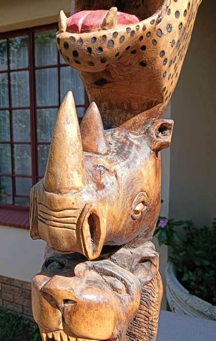 AWESOME BIG FIVE HAND CARVED WOODEN TOTEM POLE 89CM HIGH WITH LEOPARD, RHINO, LION, BUFFALO AND ELEP