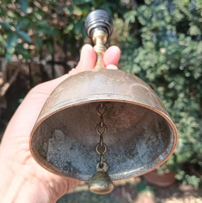 Buzzing Brass Bell with Beehive Shaped Handle  Clapper in Tact  Nice Ringing Sound - Large 16cm Hi