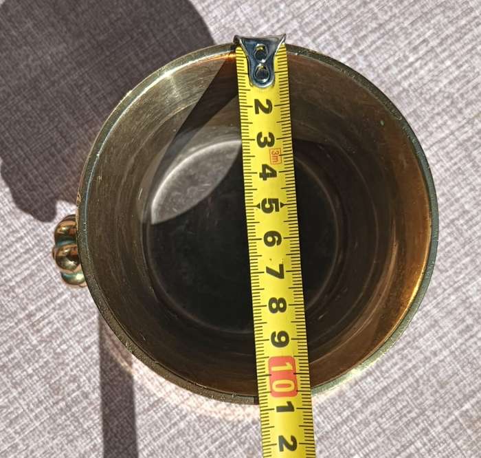 Solid Brass Pestle and Mortar with Flower Knob Handles 10cm High Weight 1.0kg