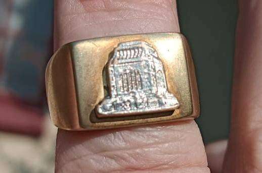Vintage Copper or Brass Mens Ring with Silver Metal Voortrekker Monument 3D Relief Design on Head