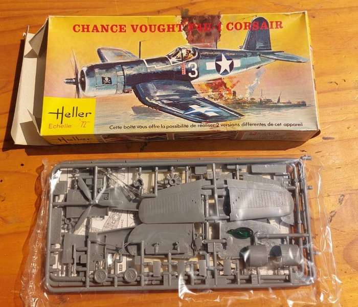 US Navy F4U-1 Corsair Scale 1:72 Heller Original Issue Model Kit from 1970s Original Box Sealed P