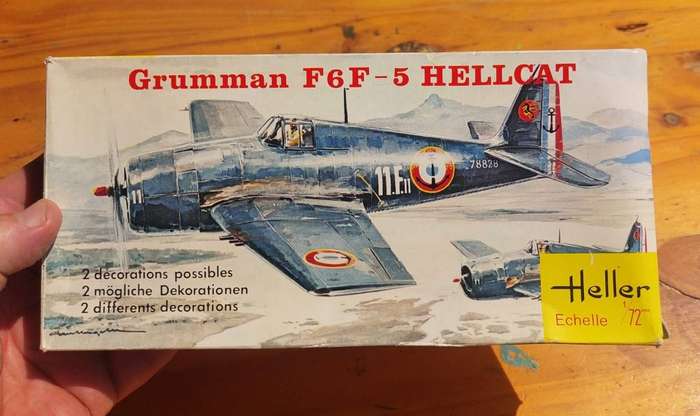 Heller France Original Issue Model Kit from 1970s of Grumman F6F-5 Hellcat Scale 1:72 Boxed