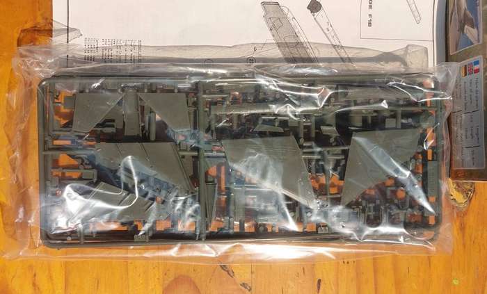 Heller France Mirage F1 Model Kit from 1970s Scale 1:72 Boxed and Package Sealed