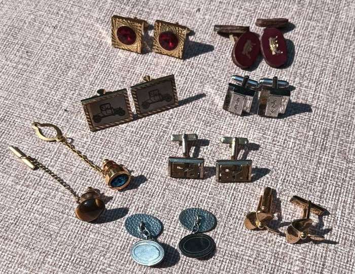 Huge Lot of 21 Vintage 1960s Cufflink Pairs and 2 Tie Clips - Good Condition - Good Quality