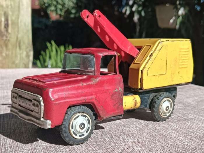 Vintage 1950s Japanese Red and Yellow Tin Windup Powered Shovel Construction Truck  Missing Shovel