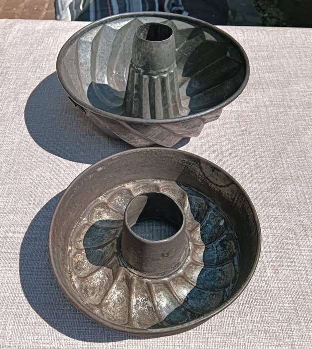 Pair of Antique Bundt Donut Shaped Cast Iron Cake Pans with Gate Marks